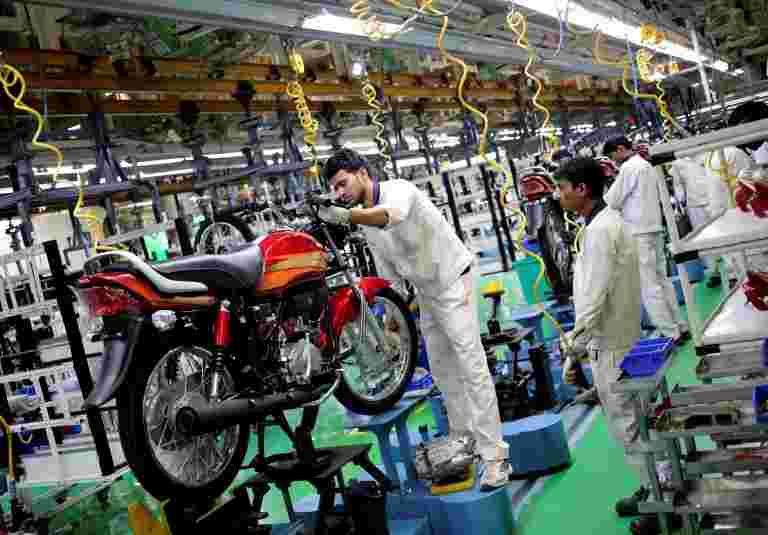 英雄Motocorp Q4利润潜水24.5％至730.3亿卢比