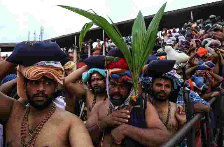 Sabarimala Temple争议转变政治，因为抗议生长